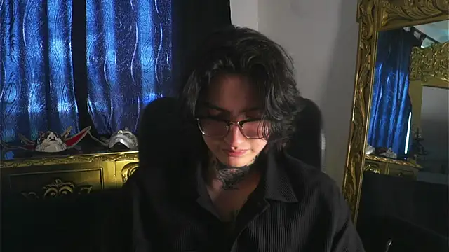dantecoppolaa  online show from 01-04-25, 04:43