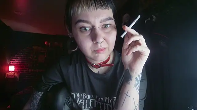 Snapshot of MoorderxDoll chatting on 02-13-25, 10:54 MoorderxDoll online show from 02-13-25, 10:54