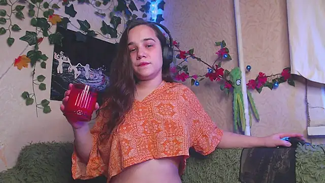 Tiny Witch online show from 11-09-25, 11:36