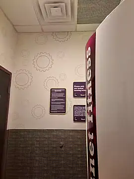 Snapshot of John19893 chatting on 02-09-25, 01:11 John19893 online show from 02-09-25, 01:11