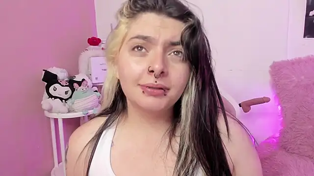 Snapshot of Sachi_Meow chatting on 02-15-26, 01:52 Sachi Meow online show from 02-15-26, 01:52