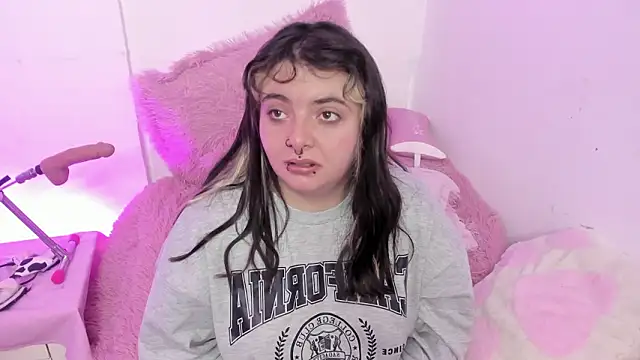 Snapshot of Sachi_Meow chatting on 02-20-26, 11:43 Sachi Meow online show from 02-20-26, 11:43