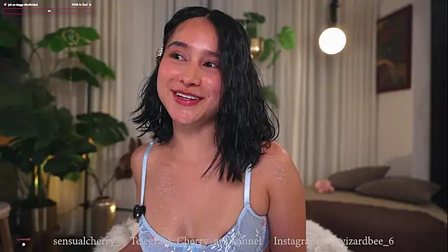 Snapshot of Miss_beee chatting on 09-11-25, 12:11 Miss beee online show from 09-11-25, 12:11