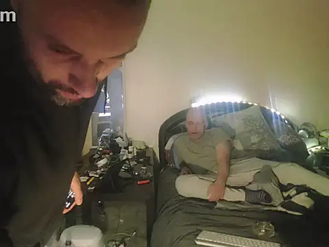 Snapshot of Terizizz chatting on 04-09-26, 02:22 Terizizz online show from 04-09-26, 02:22