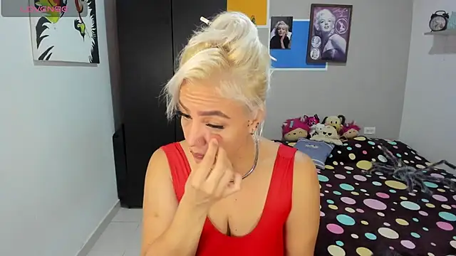 Snapshot of LuCKy_JoK chatting on 10-14-25, 11:22 LuCKy JoK online show from 10-14-25, 11:22