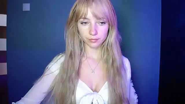 LuciaYoung online show from 10-09-25, 06:44