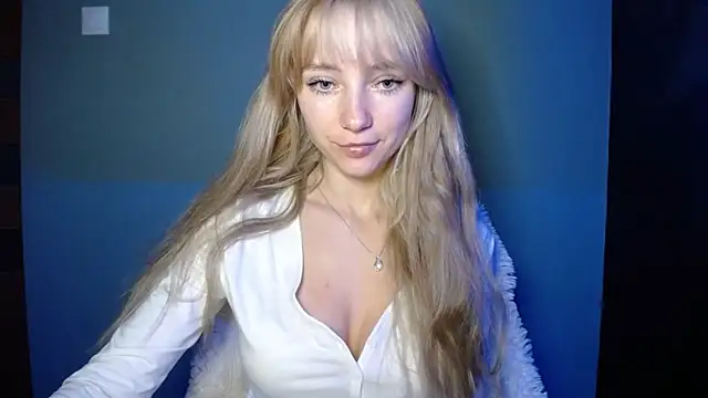 LuciaYoung online show from 10-11-25, 05:28