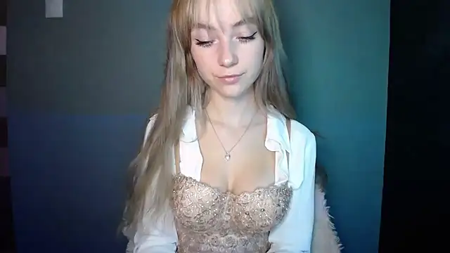 LuciaYoung online show from 10-16-25, 02:29