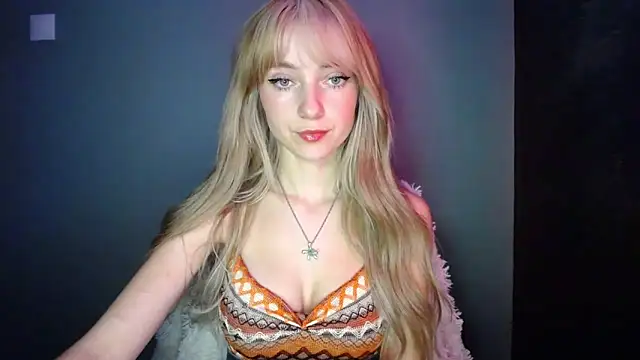 LuciaYoung online show from 11-09-25, 07:56