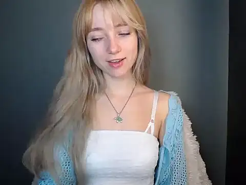 LuciaYoung online show from 11-12-25, 07:24