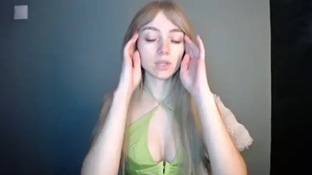 LuciaYoung online show from 01-11-26, 07:30