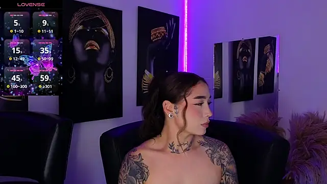  brenna hanson online show from 11-06-25, 07:15