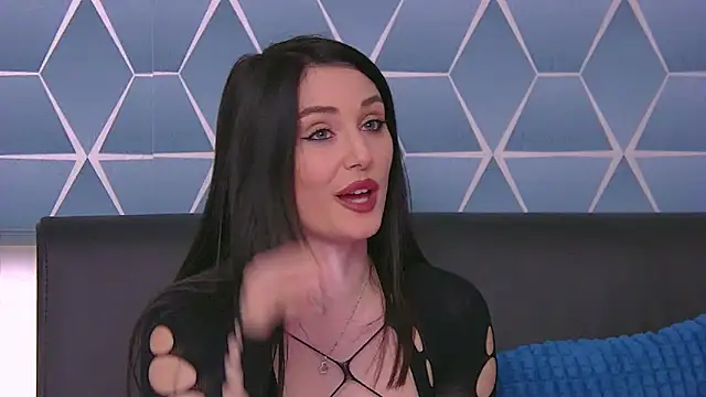 KassieWeins online show from 10-20-25, 06:19