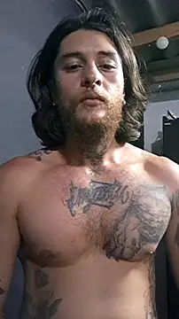 Snapshot of raymon616 chatting on 10-17-25, 02:04 raymon616 online show from 10-17-25, 02:04