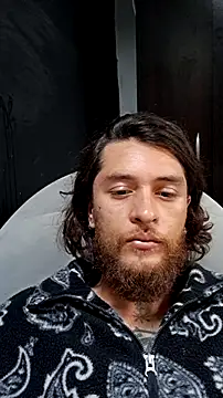 Snapshot of raymon616 chatting on 10-22-25, 02:06 raymon616 online show from 10-22-25, 02:06