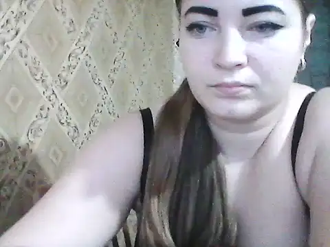 Snapshot of Elizabeth_Meow chatting on 12-01-25, 06:18 Elizabeth Meow online show from 12-01-25, 06:18