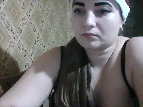 Snapshot of Elizabeth_Meow chatting on 12-13-25, 08:04 Elizabeth Meow online show from 12-13-25, 08:04