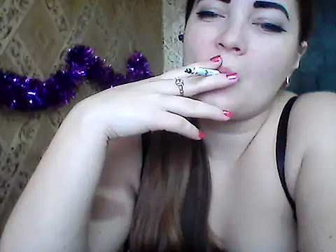 Snapshot of Elizabeth_Meow chatting on 12-21-25, 07:59 Elizabeth Meow online show from 12-21-25, 07:59