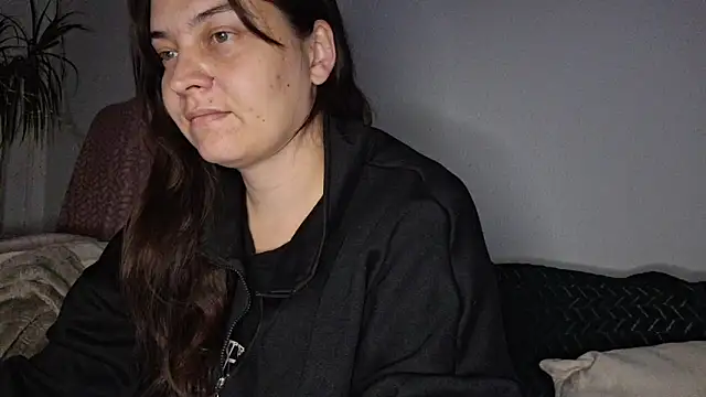 Cyndee Winter online show from 10-16-25, 06:09