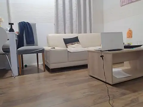 Snapshot of HungarianVersdad chatting on 11-12-25, 03:18 HungarianVersdad online show from 11-12-25, 03:18