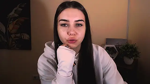 Lili magic online show from 10-12-25, 06:56