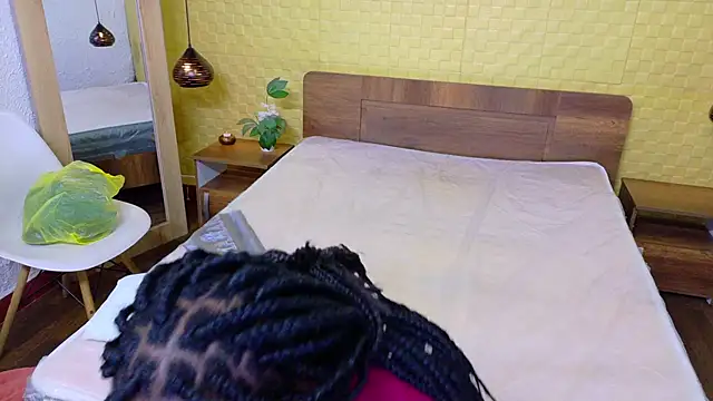 kiara evanss online show from 11-20-25, 03:01