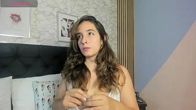 Snapshot of emma__smith1 chatting on 02-22-25, 01:24 emma smith1 online show from 02-22-25, 01:24