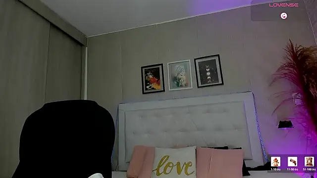 Snapshot of emma__smith1 chatting on 02-03-26, 11:59 emma smith1 online show from 02-03-26, 11:59