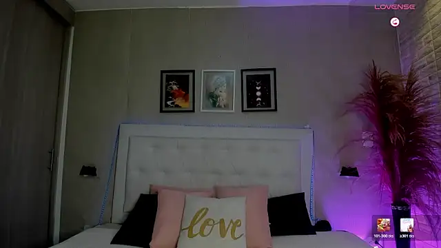 Snapshot of emma__smith1 chatting on 02-04-26, 12:11 emma smith1 online show from 02-04-26, 12:11