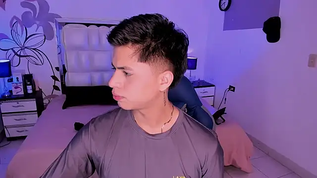 Niicky1  online show from 12-29-24, 08:48