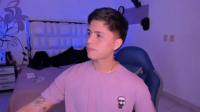 Niicky1  online show from 01-02-25, 08:46