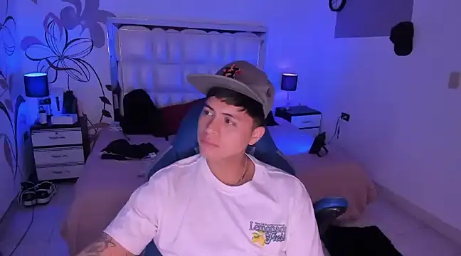 Niicky1  online show from 01-03-25, 11:44