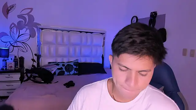 Niicky1  online show from 01-24-25, 08:54