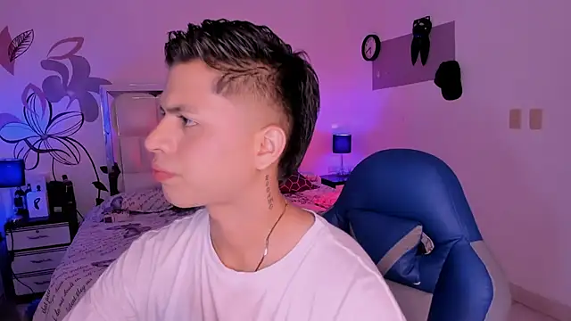 Niicky1  online show from 02-18-25, 09:31