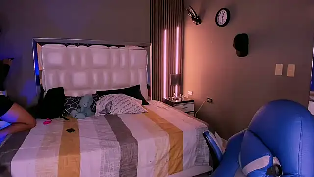 Niicky1  online show from 03-06-25, 08:48