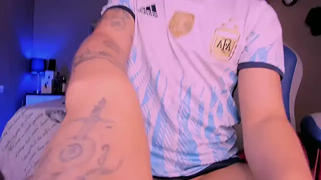 Niicky1  online show from 03-08-25, 08:35