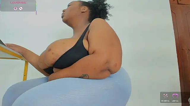 Breisy bigboobs online show from 11-15-25, 07:21