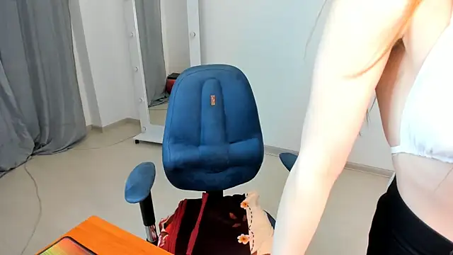 Linajill online show from 03-03-25, 08:54