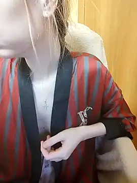 Snapshot of Elza_kom chatting on 01-23-25, 06:28 Elza kom online show from 01-23-25, 06:28