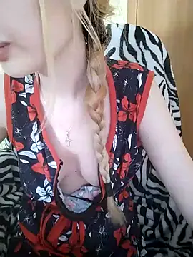 Snapshot of Elza_kom chatting on 01-29-25, 07:57 Elza kom online show from 01-29-25, 07:57