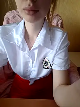 Snapshot of Elza_kom chatting on 09-26-25, 03:10 Elza kom online show from 09-26-25, 03:10