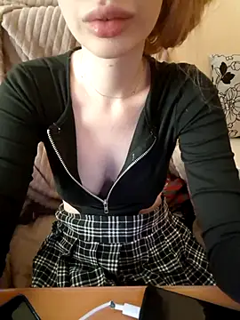 Elza kom online show from 12-19-25, 06:31