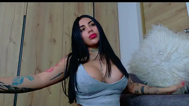 Sofhia cruz online show from 01-04-25, 02:46