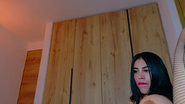 Sofhia cruz online show from 01-05-25, 01:56