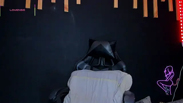 Snapshot of izyzys_baker chatting on 02-20-26, 06:26 izyzys baker online show from 02-20-26, 06:26