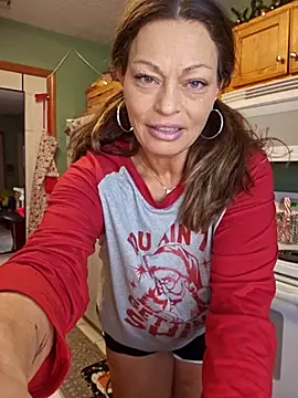 Snapshot of Erotic_and_Exotic chatting on 12-14-25, 06:41 Erotic and Exotic online show from 12-14-25, 06:41