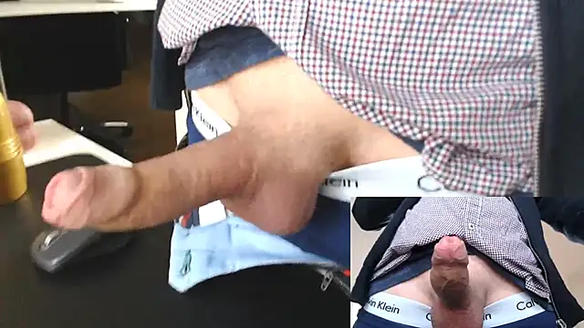 Snapshot of sperma_tributes chatting on 11-18-25, 07:57 sperma tributes online show from 11-18-25, 07:57