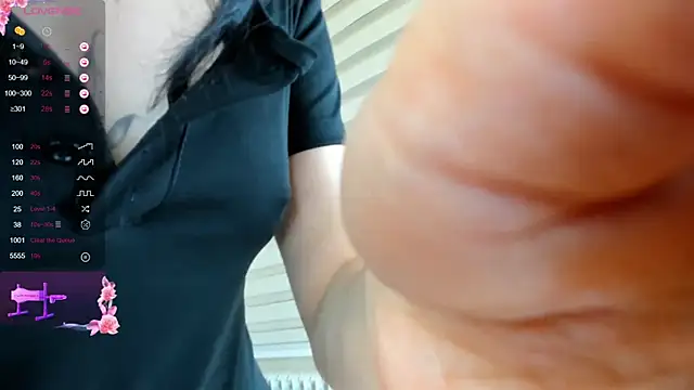 Lee yoo online show from 01-16-25, 11:27