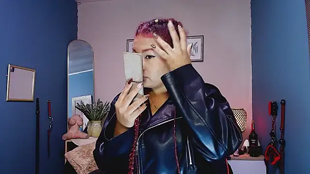 Snapshot of JadaRoberts chatting on 02-09-26, 12:31 JadaRoberts online show from 02-09-26, 12:31