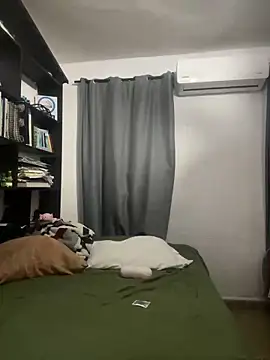 Snapshot of Magicerosxx69 chatting on 12-17-25, 11:55 Magicerosxx69 online show from 12-17-25, 11:55